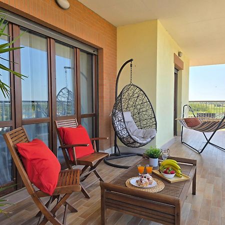 Golden Hour Apartment - Panoramic Terrace Fiumicino Eksteriør bilde