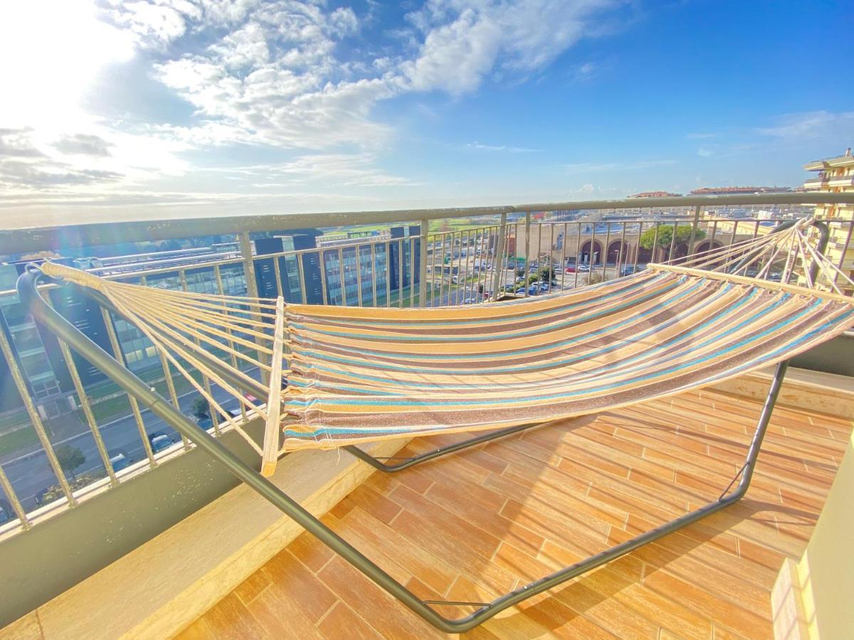 Golden Hour Apartment - Panoramic Terrace Fiumicino Eksteriør bilde